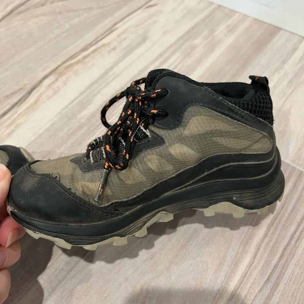 Merrell Kids Shoes in Black and Tan Waterproof Size 11 - Picture 7 of 11